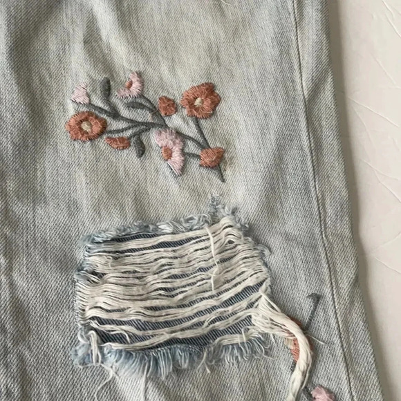 Lucky Brand jeans, Sienna slim boyfriend, Distressed, embroidered flowers, size0 - Picture 3 of 13